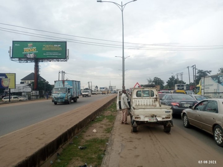 Unipole @ ONITSHA/ENUGU EXPRESSWAY OPP ARMY GATE FTF UPPER IWEKA — Anambra