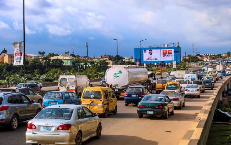 Led megaboard @ Lagos-Ibadan expressway just by Otedola estate. — Lagos