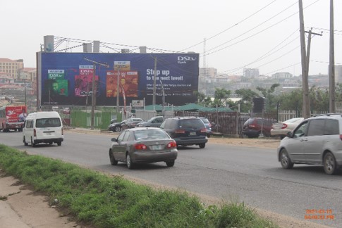 Static megaboard @ ALONG LAGOS/IBADAN EXPRESSWAY DIRECTLY OPPOSITE OTEDOLA ESTATE GATE FTF BERGER. — Lagos